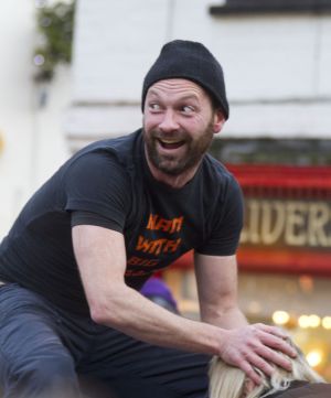 man with big balls gina 119 sm.jpg